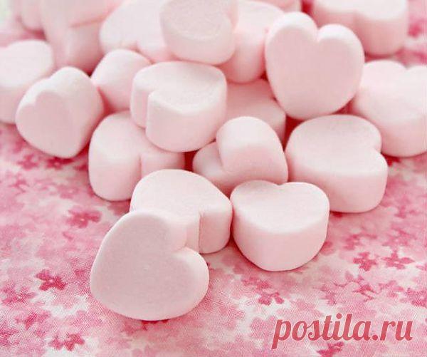 Маршмеллоу своими руками - воздушный подарок для влюблённых

Классический и французский рецепты маршмеллоу. 

Маршмеллоу “Малиновые сердечки” и маршмеллоу с Бейлисом и тёмным шоколадом.