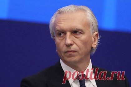 Глава РФС назвал сложность перехода в Азию. Президент Российского футбольного союза (РФС) Александр Дюков назвал сложность перехода в Азиатскую конфедерацию. Дюков заявил, что Россия не может сменить конфедерацию без согласия со стороны Союза европейских футбольных ассоциаций (УЕФА). Он подчеркнул, что решение должно приниматься консолидировано.