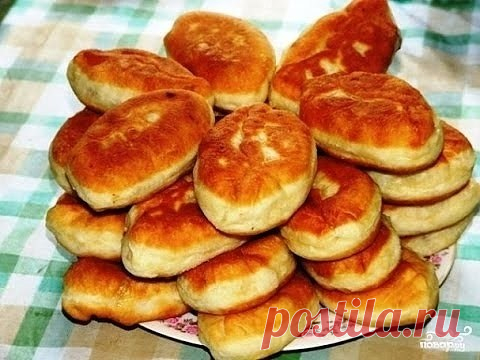 Бабушкин секрет раскрыт! Заварное дрожжевое безопарное тесто для пирожков

Для приготовления нам понадобится:
3 ст лож муки
3 с лож масла подсолнечного
1 сто лож сахара
1 ч лож соли

Приступаем к приготовлению:
Соединить все компоненты и залить все это 1 стаканом крутого кипятка.
Хорошо перемешать.
Дать остыть этой смеси.
Потом добавляем ещё 1 стакан теплой воды, 3 желтка, 1,5 чайные ложки сухих дрожжей и 4-5 стакана муки (зависит какая клейковина муки) и замесить тесто, ч...
