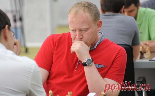 В Chess.com объяснили отстранение российского гроссмейстера. В ведущей шахматной онлайн-платформе сообщили, что запрет на участие Дениса Хисматуллина в призовых турнирах соответствует правилам сайта в отношении игроков, поддерживающих военные действия на Украине