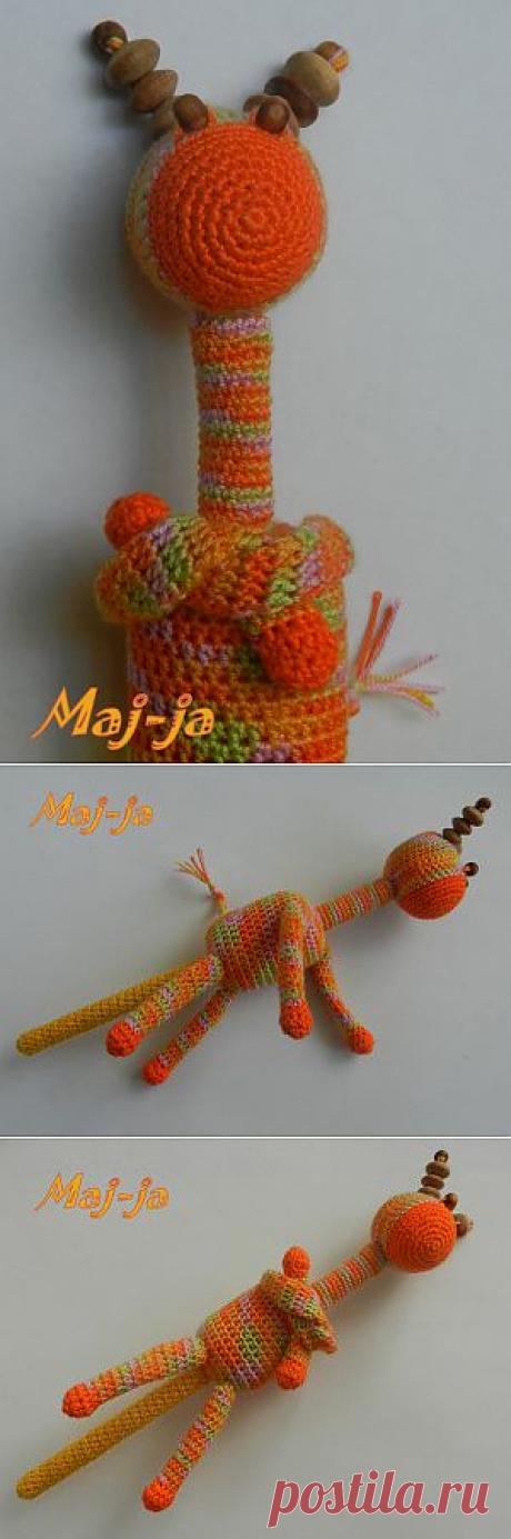 Вязаная погремушка &quot;Жираф-Апельсинка&quot;,цена-700 рублей