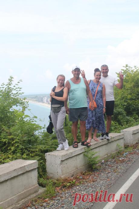 Поехала на экскурсию, а попала на настоящее грузинское застолье: моя удивительная экскурсия за 70 лари и 12 часов
Доброго дня, дорогие читатели! Мы отдыхаем в Грузии и сегодня я вам расскажу о своей первой экскурсии! Путешествовать с ребенком очень сложно, все близлежащие достопримечательности мы посетили всей семьёй, а вот подняться куда-то в горы, поехать в долгое путешествие с малышом не...
Читай дальше на сайте. Жми подробнее ➡