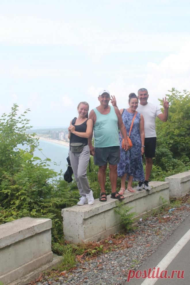 Поехала на экскурсию, а попала на настоящее грузинское застолье: моя удивительная экскурсия за 70 лари и 12 часов
Доброго дня, дорогие читатели! Мы отдыхаем в Грузии и сегодня я вам расскажу о своей первой экскурсии! Путешествовать с ребенком очень сложно, все близлежащие достопримечательности мы посетили всей семьёй, а вот подняться куда-то в горы, поехать в долгое путешествие с малышом не...
Читай дальше на сайте. Жми подробнее ➡