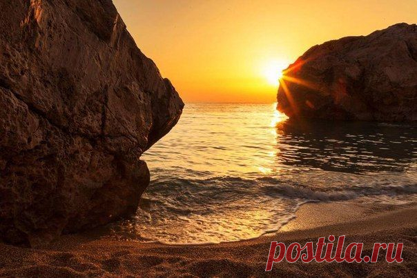 Дверь в душу, как и дверь в дом, нужно держать закрытой. В открытую дверь дует холодный ветер, заносит всякую грязь и лезут люди с недобрыми намерениями. А тот, кто действительно хочет войти - постучит...
Если Вы ищете новые возможности, заходите сюда
►►►