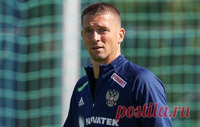 Помогать вне поля. Влияние вратаря "Зенита" Кержакова на клуб. Голкипер стал обладателем приза ТАСС "За верность" в номинации "Лучший товарищ по команде"