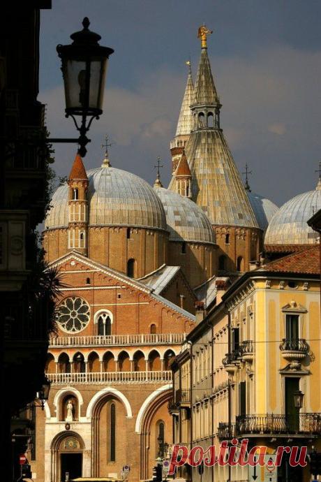 Santo Antonio Basilica. Padova (Padua), Veneto, Italy  |Amedeo Caravaggio приколол(а) это к доске Italia beckons like no othe…| Pinterest