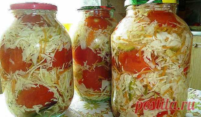 Вкусные помидоры с капустой и болгарскими перцем на зиму - На Кухне Приготовьте по нашему рецепту вкусные помидоры с капустой и болгарским перцем на зиму. Такие помидоры очень спасают зимой. Эти помидоры сразу же разлетаются со стола. Чтобы приготовить вкусные...