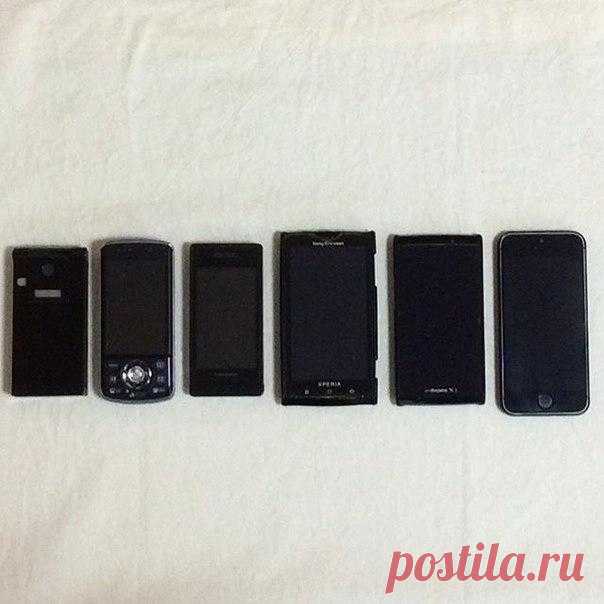 У меня никогда не поднималась рука, чтобы выкинуть старую мобилку