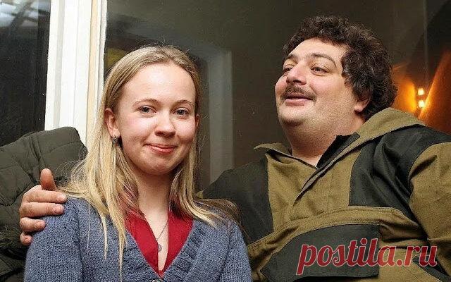 «Почему мужчины быстро теряют интерес к красивым женщинам»: цитата Д.Быкова
В юности я не могла понять фразу — почему мужчины влюбляются в...
Читай дальше на сайте. Жми подробнее ➡