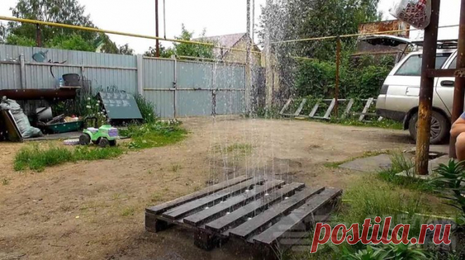 Нестандартный летний душ на дачу из старого поддона В данном обзоре автор предлагает идею — как из обычного деревянного поддона (можно даже старого) сделать своими руками летний душ на дачу.Только в данном