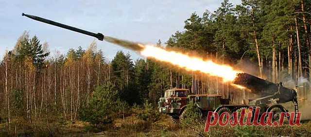 Реактивная система залпового огня БМ-27 «Ураган» 9К57 СССР

Масса боевой машины в боевом положении, т: 20; 
Масса боевой машины без расчета и снарядов, т: 15,1; 
Габариты в походном положении, м: длина – 9,63, ширина – 2,8, высота – 3,225; 
Время перезарядки, мин: 15; 
Запас хода по шоссе, км: 500; 
Количество направляющих, шт: 16; 
Вращение направляющих, град: 240°; 
Время перевода боевой машины из походного в боевое положение не более, мин: 3; 
Время оставления огневой п...