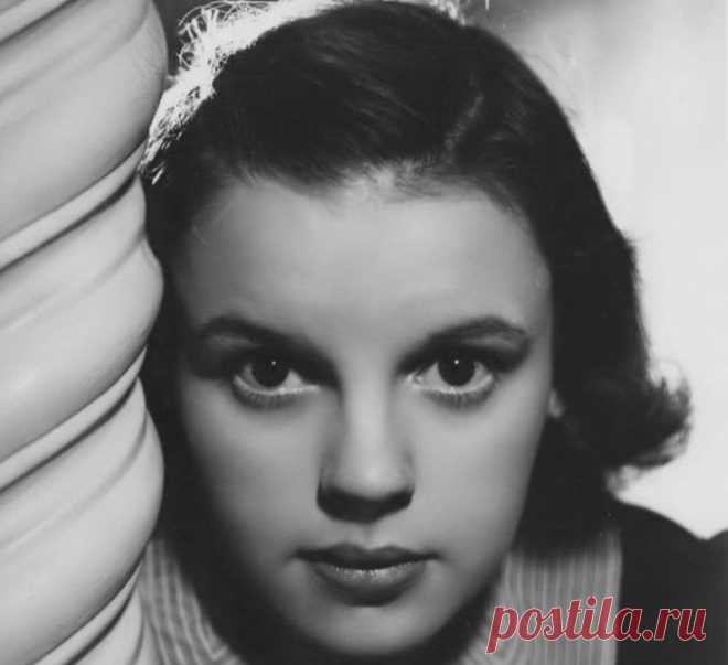 Джуди Гарлэнд (Judy Garland)
- 10 июня, 1922 • 22 июня 1969
