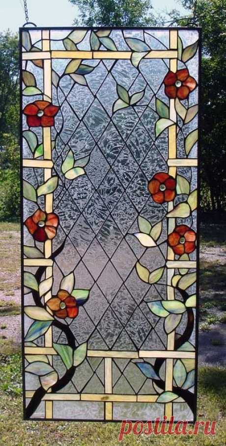 Найдено на сайте stainedglassandmore.com.