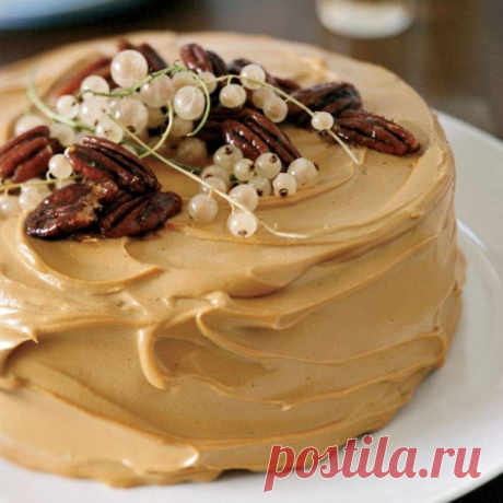 Вкуснейший загадочный карамельный крем

Карамельный крем — «темная лошадка» для начинающих домашних кондитеров, но если постигнуть все нюансы его приготовления и применения, то изделия в виде тортов или эклеров с этим кремом восхитят многих сладкоежек!

Рецепт невероятно нежного и вкусного карамельного крема. Он идеально подойдет для классического медовика и других тортов и пирожных. Им можно наполнять эклеры и шу, а также готовить трайфлы.

Ингредиенты:
200 мл молока;
1 с...