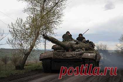 В Запорожской области сообщили о концентрации сил ВСУ. Вооруженные силы Украины (ВСУ) сконцентрировали в районе города Гуляйполе в подконтрольной им части Запорожской области свыше 10 тысяч человек. Об этом сообщил глава движения «Мы вместе с Россией» Владимир Рогов. Кроме того, туда стягивается тяжелая военная техника, в том числе танки.