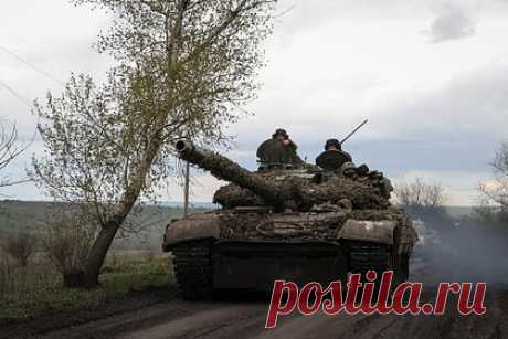 В Запорожской области сообщили о концентрации сил ВСУ. Вооруженные силы Украины (ВСУ) сконцентрировали в районе города Гуляйполе в подконтрольной им части Запорожской области свыше 10 тысяч человек. Об этом сообщил глава движения «Мы вместе с Россией» Владимир Рогов. Кроме того, туда стягивается тяжелая военная техника, в том числе танки.