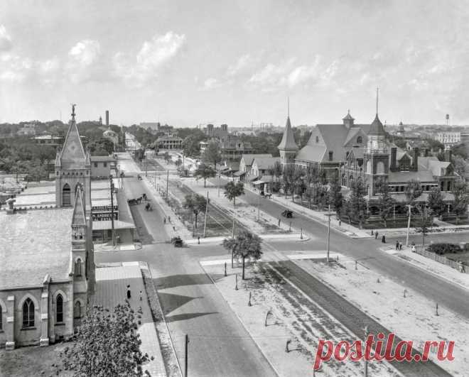 Palafox Perspective: 1910 Pensacola, Florida, circa 1910. 