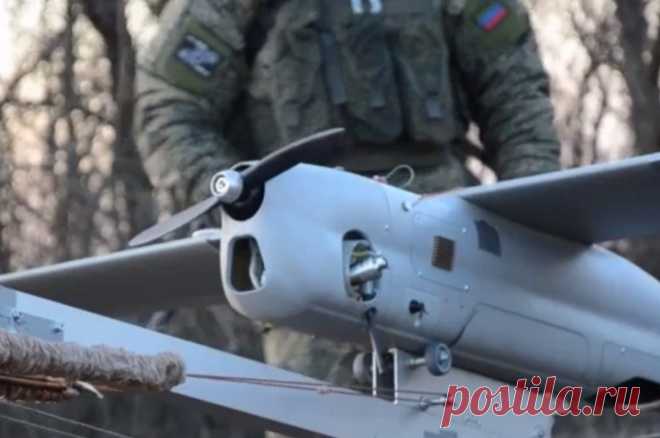 Десантники РФ уничтожили склад и командный пункт ВСУ у Артёмовска. Артиллерийские подразделения Тульского гвардейского соединения ВДВ продолжают выполнять огневые задачи по поражению артиллерийских батарей ВСУ.