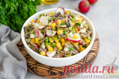 Рецепт: Салат из шампиньонов, редиски, кукурузы и яиц на RussianFood.com