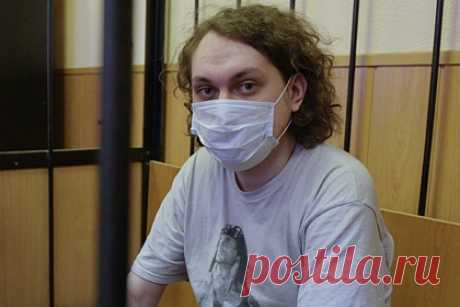 Хованский написал письмо с извинениями из СИЗО. Блогер Юрий Хованский, арестованный по делу об оправдании терроризма, попросил прощения за свою песню про «Норд-Ост». Он сообщил, что находится в следственном изоляторе и потому не может принести извинения лично. Письмо Хованского опубликовал во «ВКонтакте» его друг и коллега Илья Давыдов.