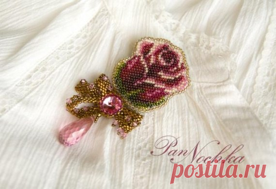 Брошь Констанция
Автор: Татьяна Панина (PanNochka)
http://businka.org/MK/2014/05/29/brosh-kulon-irlandsk..