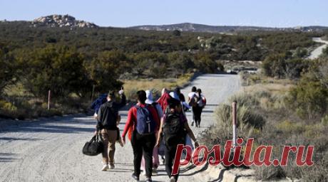 Журналистка Ларен назвала открытую границу с Мексикой опасной авантюрой США. Открытая граница с Мексикой является опасной авантюрой Соединённых Штатов, заявила американская журналистка Томи Ларен. Читать далее