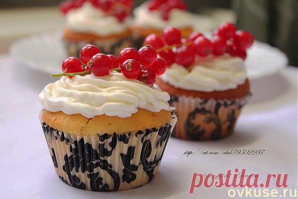 Нежные капкейки со сливочным кремом - Простые рецепты Овкусе.ру