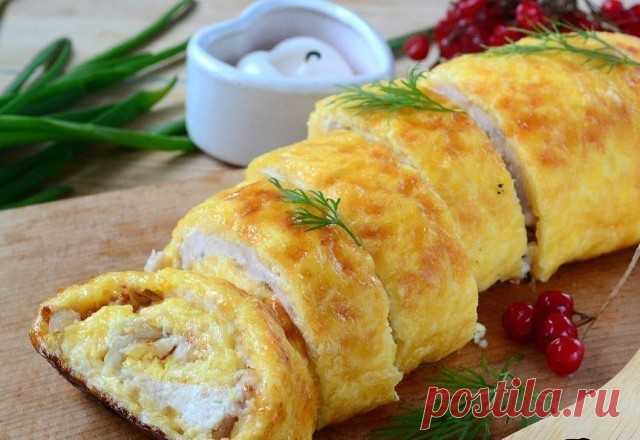 Готовим закуски: подборка проверенных рецептов 

1. Вкуснейший куриный рулет дома!

Если готовить мясо, то только так 

Ингредиенты:

Сыр твердый — 200 г
Яйца — 3 шт.
Куриная грудка — 1 шт.
Лук репчатый — 2 шт.
Сметана — 3 ст. л.
Соль — по вкусу
Перец — по вкусу

Приготовление:

1. Подготовьте все необходимые ингредиенты. Куриную грудку пропустите через мясорубку вместе с одной луковицей.
2. Сыр натрите на крупной терке.
3. К сыру добавьте яйца и сметану. Хорошенько переме...
