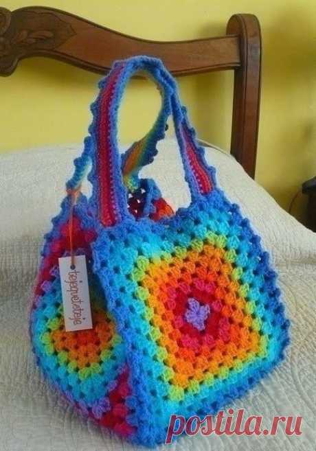 Разноцветная сумочка крючком