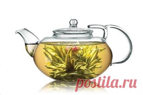 ЧАЙ ДЛЯ КУРИЛЬЩИКОВ
 
Если вы хотите бросить курить, заваривайте в равных пропорциях две травы:
Багульник болотный и зверобой продырявленный по 1 ст. ложке на 800 г. воды.
 
Кипятить 20 минут на слабом огне, настаивать 3 часа и пить как чай, наполовину разбавив кипятком.
 
Этот чай к тому же уменьшает аппетит, улучшает работу кишечника, мочевого пузыря и почек, кожу лица (при длительном употреблении), кожа становится мягкой, нежной и чистой. И, что важно для курильщика, – ...