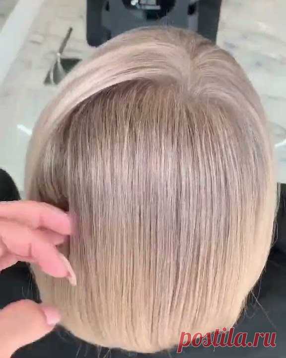Рецепт:1. Мелирование с отступом в 1-2см на bleach cream + 3%(1:1,5)2. Растяжка на отступах 8+8.17 (1:1) на 1,5% (1:2)3. Общий тон: 9+9.1+10.7(1:1:1) на 1,5%...