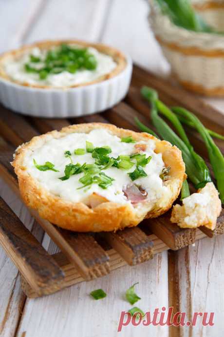 ღПироги с творогом, луком и беконом