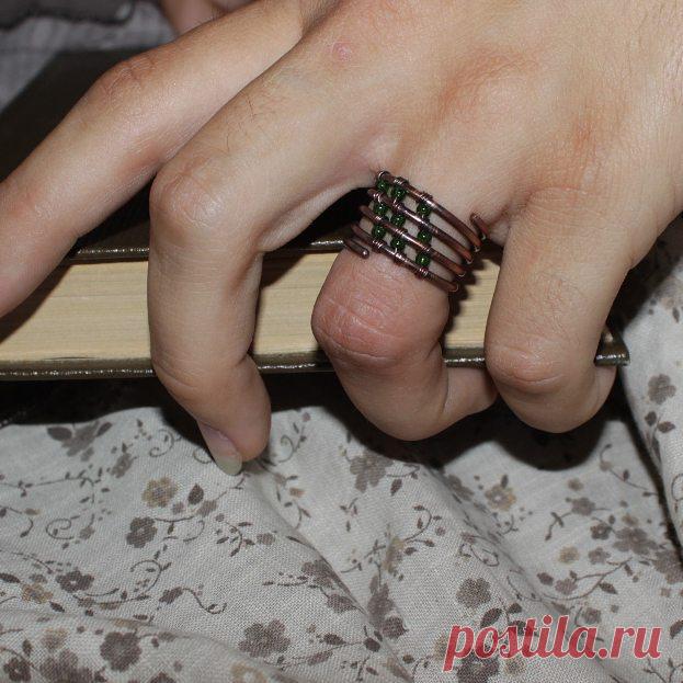 #healthylifestyle #hendmade #stilllife 
#wirewrapjewelry #wirework #c̫͇̟̙͍̝̠̣͎̿ͫͮͫ̑̍͛̃́͢ #cooperjewelry #artist #artjewelry #instalook #instagram #usa #etsy