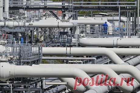 Катар пригрозил прекратить поставки газа в Европу. Катар пригрозил приостановить поставки газа в Европу при введении потолка цен на российские энергоносители. Об этом заявил министр энергетики страны Саад Аль-Кааби: «Вмешательство в рынки нарушило бы правила конкуренции и поставило бы под угрозу инвестиции в добычу газа. Свободный рынок — всегда лучшее решение».