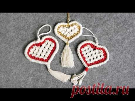 DIY: TWO-COLOR MACRAME HEART PATTERN TUTORIAL - YouTube
