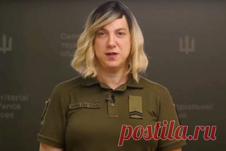 Конгрессвумен раскритиковала представителя теробороны ВСУ за угрозу журналистам. Конгрессвумен Марджори Тейлор Грин и сенатор-республиканец от штата Огайо Джеймс Вэнс в соцсети X раскритиковали представителя теробороны ВСУ американского трансгендера Сару Эштон-Чирилло, которая угрожала российским журналистам. Трансгендерного спикера ВСУ Эштон-Чирилло отстранили от должности.
