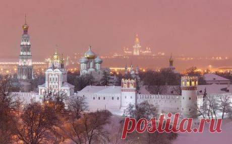 Скачать обои https://ya.cc/0t7pJ
«В дымке», Oleg Gaponyuk
Новодевичий монастырь, Москва.