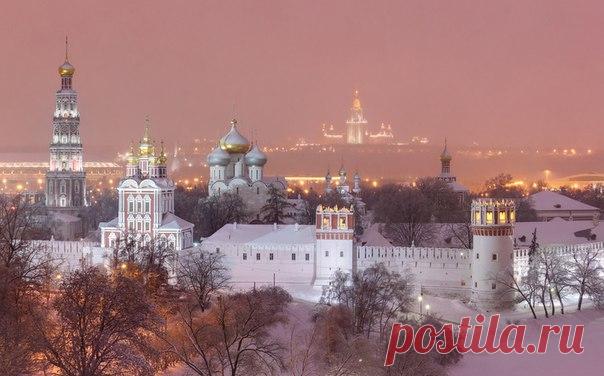 Скачать обои https://ya.cc/0t7pJ
«В дымке», Oleg Gaponyuk
Новодевичий монастырь, Москва.