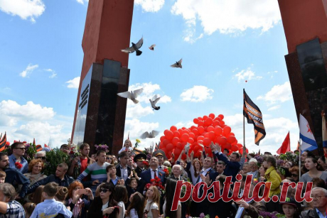 (фото) Жители Молдовы торжественно отметили 70-летие Победы | Actualitati.md