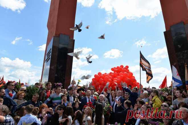 (фото) Жители Молдовы торжественно отметили 70-летие Победы | Actualitati.md