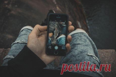 Смартфоны опасны для здоровья: что на самом деле говорят исследования
В каких только грехах ни обвиняли смартфоны — и стресс они вызывают, и все расстройства психики, и синдром дефицита внимания, и нарциссизм, и обсессивно-компульсивные расстройства. Будь это правдой, мы бы все уже полегли. Но есть и реальные недуги, которыми чревата наша любовь к технике. 1. Проблемы со зрением Глаза. Они страдают от смартфонов у всех без […]
Читай пост далее на сайте. Жми ⏫ссылку выше