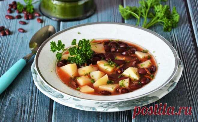 Постный суп из фасоли: очень вкусный и питательный! - Блог для настоящих Леди Во время поста я первейшим делом варю фасолевый суп! Он очень вкусный, сытный и полезный для пищеварения. После такой пищи организм чувствует себя на 5 баллов! Читайте статью до конца и делитесь своим мнением о рецепте в комментариях!😊 РЕЦЕПТ фасолевого супа: 1) Предварительно замочите фасоль в холодной воде на ночь. После чего промойте, налейте в […]