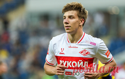 По стопам отца. Дети именитых российских футболистов. Сын легенды "Зенита" Андрея Аршавина Арсений стал чемпионом летнего первенства Москвы в составе московского "Спартака" 2012 года рождения. Рассказываем об известных детях футболистов, которые пошли по стопам их родителей