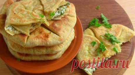 Лепёшки к шашлыку с зеленью и творогом - У нас так Лепёшки к шашлыку с зеленью и творогом Побалуйте себя и семью замечательными лепёшками с творогом и зеленью. Этот рецепт настоящая находка для любителей творога. Ингредиенты Мука пшеничная –...