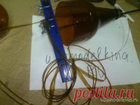 Бутылкорез для пластиковых бутылок. (Моя версия) Здравствуйте, уважаемые посетители сайта "В гостях у Сомоделкина"!Сегодня я хочу вам рассказать о моей версии устройства для резки пластиковых бутылок на ленты.О том, зачем нужна лента из ПЭТ-бутылок, я думаю, рассказывать не стоит! Её применяют и как обычный шпагат, и как леску, и как