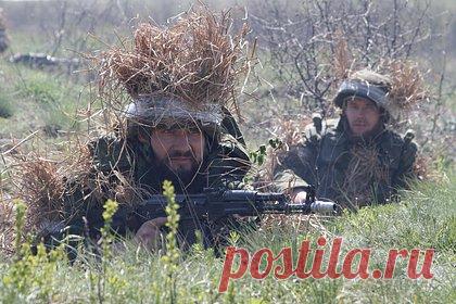 В ЛНР заявили о попытке иностранных наемников прорвать оборону. Помощник главы МВД Луганской народной республики Виталий Киселев заявил, что наемники из иностранного легиона Вооруженных сил Украины (ВСУ) и бойцы подразделения ВСУ «Кракен» несколько раз пытались прорвать оборону в районе Сватово. Он добавил, что иностранные наемники также пытались прорвать оборону в районе Лозовой.