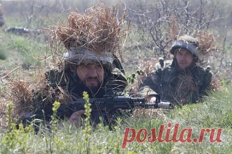 В ЛНР заявили о попытке иностранных наемников прорвать оборону. Помощник главы МВД Луганской народной республики Виталий Киселев заявил, что наемники из иностранного легиона Вооруженных сил Украины (ВСУ) и бойцы подразделения ВСУ «Кракен» несколько раз пытались прорвать оборону в районе Сватово. Он добавил, что иностранные наемники также пытались прорвать оборону в районе Лозовой.