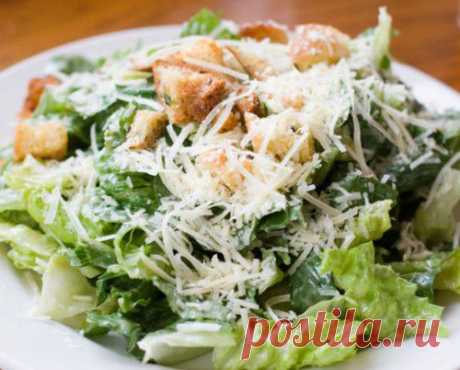 Салат "Цезарь с курицей" - рецепт / Простые рецепты