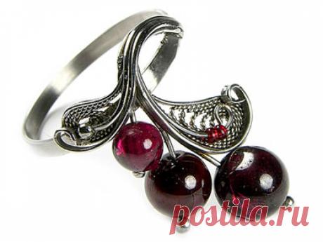 АЛЬМАНДИН - МАГИЧЕСКИЕ СВОЙСТВА КАМНЯ.