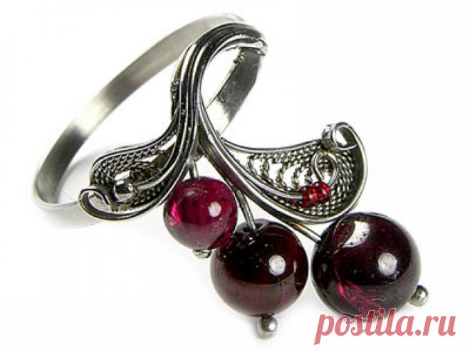 АЛЬМАНДИН - МАГИЧЕСКИЕ СВОЙСТВА КАМНЯ.